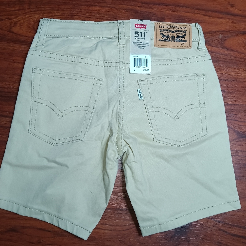 NWT Levi's 511 beige  Boy’s 6 Shorts
